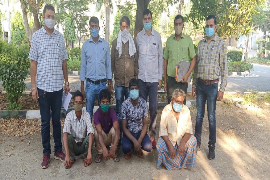 delhi police, Drug supply case, ambulance, visakhapatnam, delhi, toll plaza, aeroplane, ganja, दिल्ली पुलिस, ड्रग सप्लाई का मामला, एम्बुलेंस, विशाखापट्टनम, दिल्ली, टोल प्लाजा, हवाई जहाज, गांजा