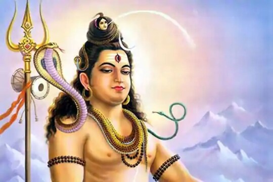  प्रदोष व्रत भगवान शिव के साथ चंद्रदेव से भी जुड़ा है.