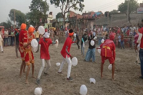 भगवान राम और रावण की सेना के बीच चल रहा कुप्पी युद्ध.