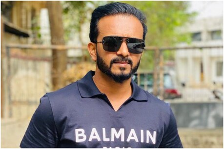 केदार जाधव (फोटो-@JadhavKedar)