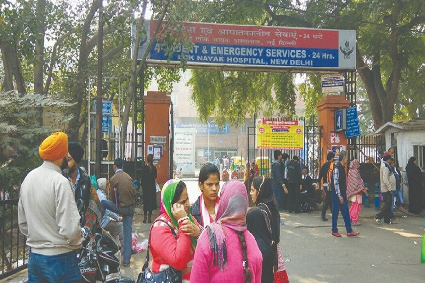Delivery of corona positive women, coronavirus, pregnancy, new born baby, delhi news, Corona positive, child, Corona virus, Coronavirus patient mom, Corona in india, covid hospitals in india, lnjp hospital, cesarean delivery,normal delivery, सिजेरियन डिलीवरी, कोरोना संक्रमित गर्भवती महिला, गर्भवती महिला, दिल्ली, कोरोना पॉजिटिव, लोक नायक अस्पताल, एलएनजेपी अस्पताल, दिल्ली सरकार, अरविंद केजरीवाल, प्रेग्नेंसी पर क्या होता है कोरोना वायरस का असर, बच्चे के लिए कितना है खतरनाककोरोना काल में भी एलएनजेपी में गर्भवती महिलाओं का डिलीवरी बंद नहीं हुआ है.