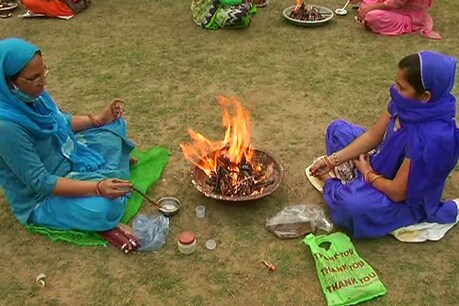 महिलाओं ने 108 कुंडों में हवन कर महिला अपराध पर सियासत रोकने की अपील की.