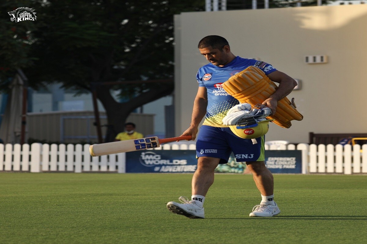 IPL 2020: टीम इंडिया के पूर्व कोच ने कहा- तमिलनाडु में बन सकता है महेंद्र सिंह धोनी का मंदिर! 1 sanjay bangar, ms dhoni temple, tamil nadu, csk, संजय बांगर, एमएस धोनी, चेन्नई सुपरकिंग्स