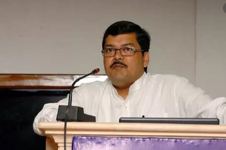 बची 4 सीटों पर नाम तय करने के लिए प्रदेश कांग्रेस प्रभारी मुकुल वासनिक भोपाल आए हैं,