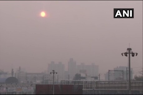 क्या पराली जलाने से बढ़ रहा है प्रदूषण का स्तर