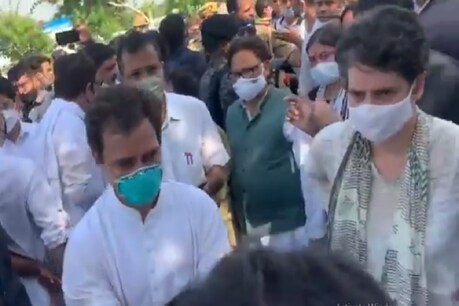 पुलिस ने राहुल गांधी को हिरासत में लेकर कुछ देर बाद छोड़ दिया.