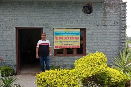 युवा व्यापारी सहायक अहमद