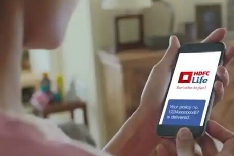 प्लान के बारे में ज़्यादा जानने के लिए, HDFC Life पर लॉग ऑन करें.