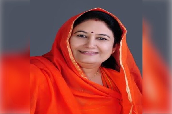 स्मृति शेष: 24 साल की उम्र में राजनीति में आई थीं किरण माहेश्वरी, तस्वीरों में देखें राजनीतिक सफर