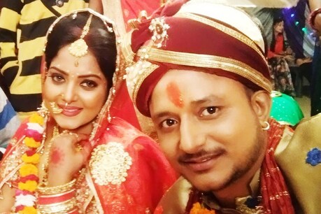 इस तस्वीर में अंजना दुल्हन के गेटअप में नजर आ रही हैं.