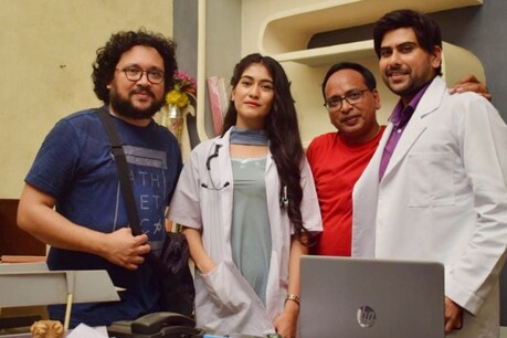 भोजपुरी छठ गीत ‘आजा बबुआ’ टी-सीरीज हमार भोजपुरी पर रिलीज हो चुका है.