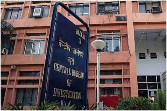 उच्च न्यायालय ने सुखजिंदर की याचिका को खारिज कर दिया और सीबीआई से कहा कि वह बेअदबी के मामलों से संबंधित सभी दस्तावेज और सामग्री पंजाब पुलिस को सौंप दे.