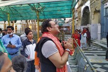 तस्‍वीरें: कांगड़ा पहुंचे बॉलीवुड स्टार गोविंदा, मां ब्रजेश्वरी देवी के दरबार में लगाई हाजिरी