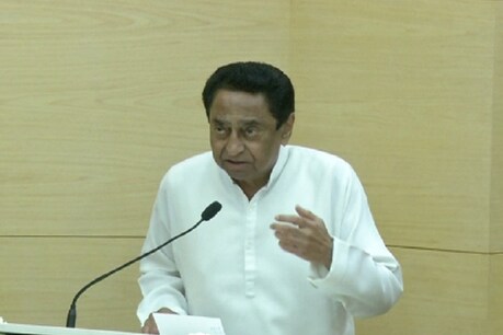 कमलनाथ (Kamalnath) के इस ट्वीट से ऐसा लग रहा है कि वह मध्य प्रदेश (MP) फिलहाल छोड़ने वाले नहीं हैं. सशक्त विपक्ष की भूमिका में वह शिवराज सरकार को चुनौती देंगे.