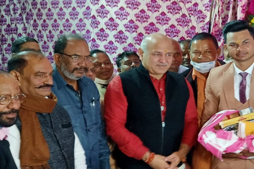 Delhi BJP, photo, twitter, CM Kejriwal, deputy CM Manish Sisodia, face mask, corona, penalty, दिल्ली बीजेपी, फोटो, ट्विटर, सीएम केजरीवाल, डिप्टी सीएम मनीष सिसोदिया, फेस मास्क, कोरोना, जुर्माना