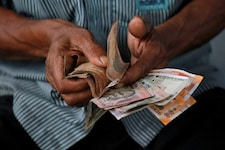 पेंशनर्स के लिए खुशखबरी-अब घर पर ही पोस्टमैन बनाएगा जीवन प्रमाण पत्र