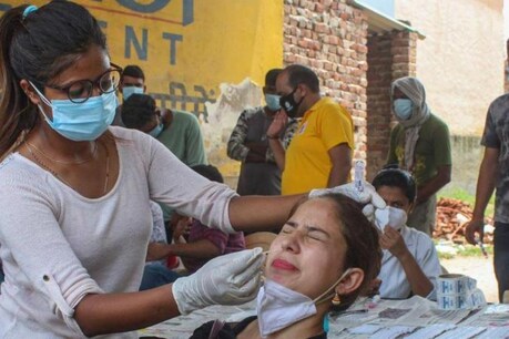 सरकारी अस्पतालों में कोरोना का आरटीपीसीआर टेस्ट निशुल्क किया जा रहा है.