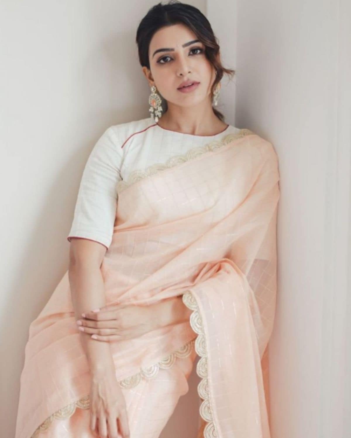 diwali 2020, Diwali looks, diwali celebrity Look, celebrity inspired looks, Janhvi Kapoor, Katrina Kaif, दिवाली 2020, जान्हवी कपूर, Bollywood News in Hindi, Entertainment News in Hindi, news18 hindi