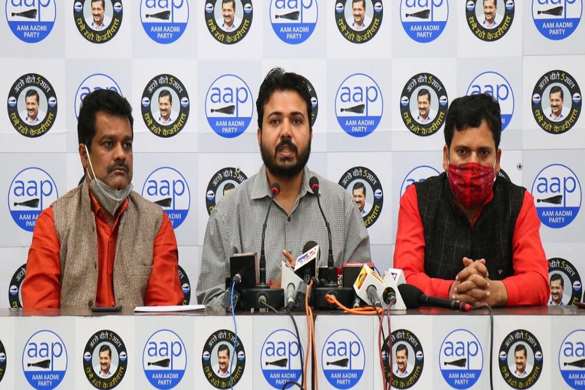 Chhath Puja 2020, AAP, BJP, ARVIND KEJRIWAL, KAPIL MISHRA, DURGESH PATHAK, SANJEEV JHA, When is Chhath Puja, Chhath Puja Makeup, Chhath Puja Fashion, know the time of Arghya, Parana Muhurta, chhath puja 2020 date, chhath puja timings, छठ पूजा, कब है छठ पूजा, छठ पूजा मेकअप, छठ पूजा फैशन, अर्घ्य का समय और पारण मुहूर्त, छठ पूजा 2020, कपिल मिश्रा, दिल्ली के घाट, छठ पर्व, दुर्गेश पाठक, आप, आम आदमी पार्टी, अरविंद केजरीवालमंगलवार को छठ पूजा को लेकर आम आदमी पार्टी के दफ्तर में एक संवाददाता सम्मेलन आयोजित की गई.