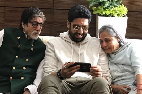 अमिताभ बच्चन, जया बच्चन और अभिषेक बच्चन (Photo Credit- @bachchan/Instagram)