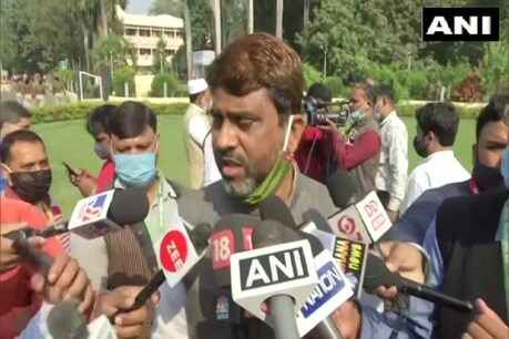 ओवैसी की पार्टी एआईएमआईएम के विधायक अख्तरूल ईमान