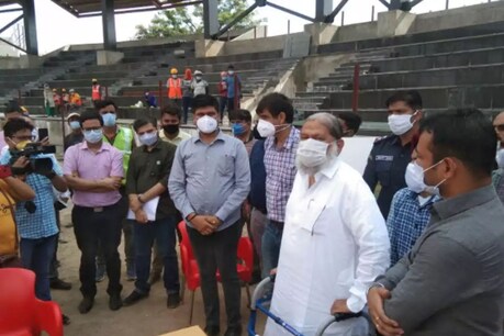 अनिल विज को किसानों ने दिखाए काले झंड़ेे