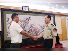 हथियार बेचने नेपाल पहुंचे चीनी रक्षा मंत्री, गोरखाओं को सेना में भर्ती करेगा
