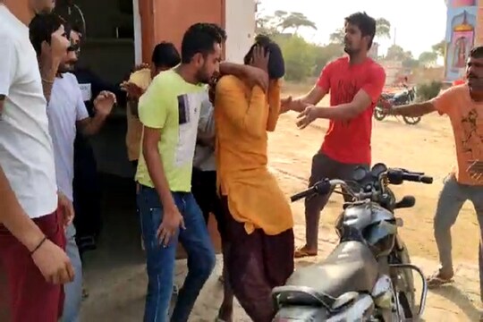 फतेहाबाद में पुजारी की पिटाई