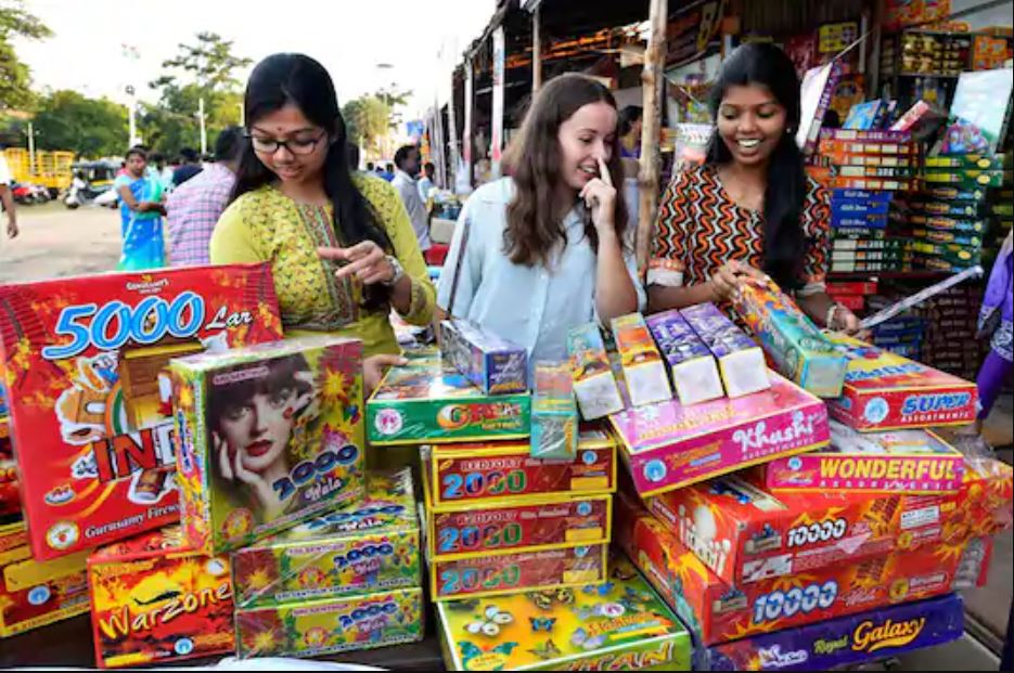 diwali images, diwali wishes, diwali 2020, deepawali wishes, दीवाली कब है 2020, दीवाली कब है, दीवाली की शुभकामनाएं, दीपावली पूजन मुहूर्त 2020