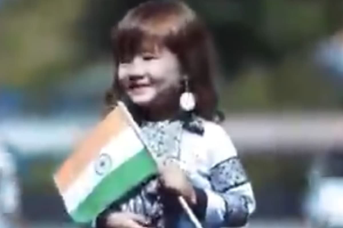 4 साल की बच्‍ची ने गाया 'वंदे मातरम', PM मोदी ने वीडियो शेयर कर कहा- गर्व है