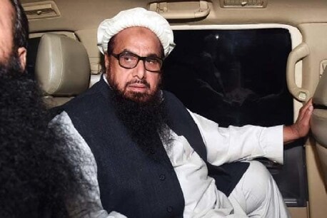 हाफिज सईद को आधिकारिक रूप से जुलाई 2019 में गिरफ्तार किया गया था. (AP)
