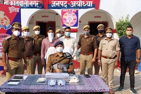 गिरफ्तार सट्टेबाजों के तार दिल्ली और लखनऊ से जुड़े हैं.
