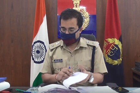 शिकायत के बावजूद एएसआई अपनी करतूत से बाज नहीं आ रहा था. जिसके बाद एसपी ने उसे बर्खास्त कर दिया.