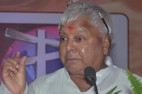 जेल से बाहर निकलने के लिए लालू यादव को दुमका कोषागार मामले में बेल जरूरी है. (फाइल फोटो)