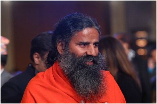 बाबा रामदेव ने कहा कि  ऐसे तत्त्व भी वहां पर अपनी रोटियां सेकने की कोशिश कर रहे हैं. (फाइल फोटो)