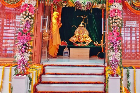 अयोध्या में राम मंदिर का निर्माणकार्य शुरू हो चुका है.