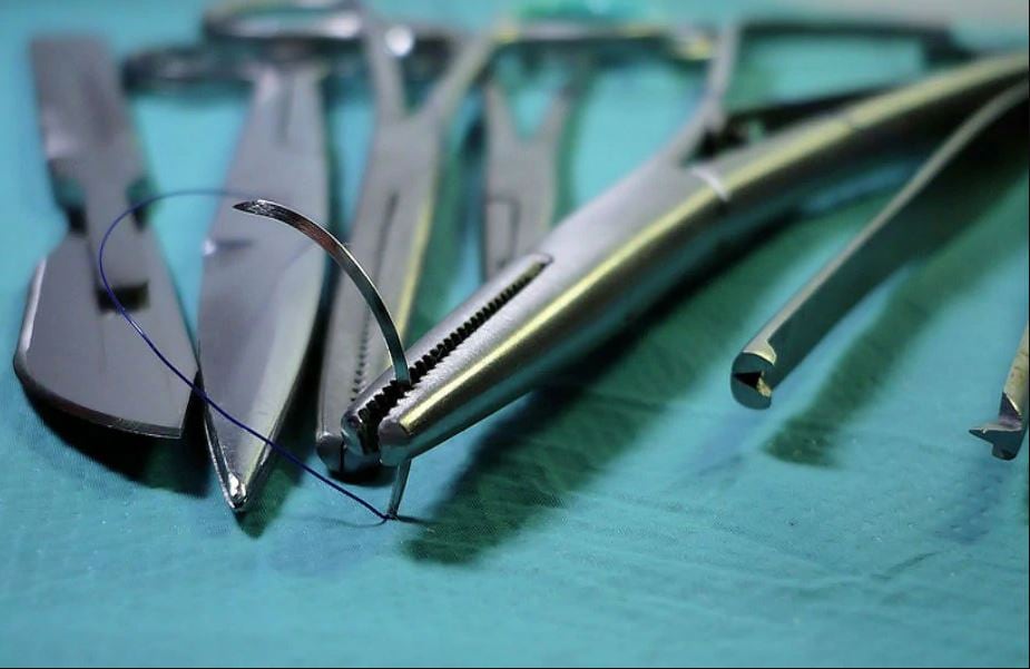 Ayurvedic surgeon, Ayurvedic operation, ayurveda college, ayurveda degree, आयुर्वेदिक सर्जन, आयुर्वेदिक सर्जरी, आयुर्वेद डिग्री, आयुर्वेद कॉलेज