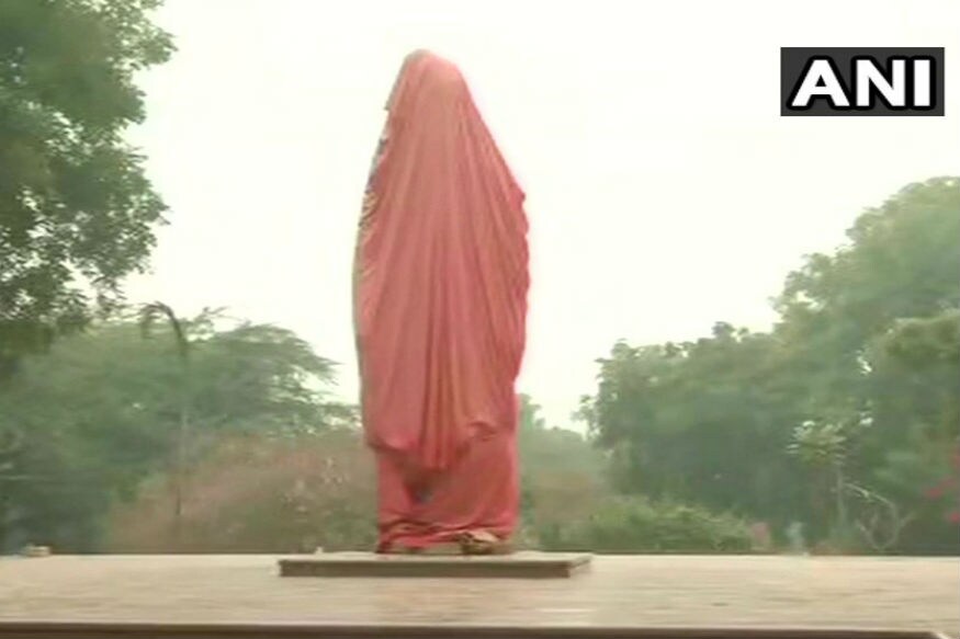 swami vivekanand statue