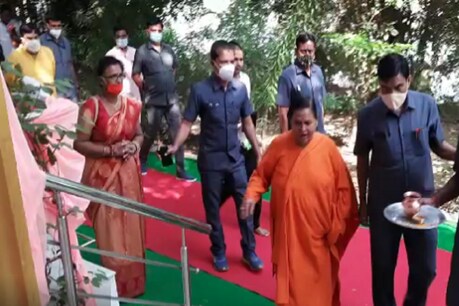हमीरपुर पहुंची बीजेपी की वरिष्ठ नेता उमा भारती.