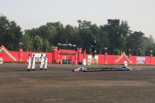 PHOTOS : डेयर डेविल्स के नाम एक और वर्ल्ड रिकॉर्ड, कैप्टन दिशांत कटारिया ने 65 लोगों के ऊपर से जंप की बाइक...