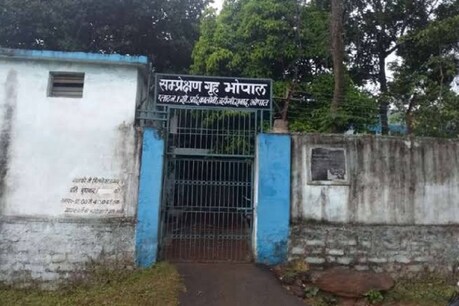 संस्थाओं में सिर्फ लावारिस अनाथ बच्चों को रखा जाता है