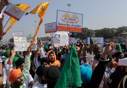 किसान नेताओं ने कहा है कि अभी वह रेलवे ट्रेक जाम नहीं करेंगे. फोटो : एपी