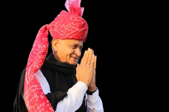 सीएम गहलोत ने अपने ट्वीट में कहा है कि मुंबई और अहमदाबाद में इस बीमारी का अलर्ट जारी किया गया है. 