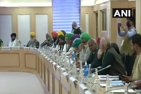 विज्ञान भवन में सरकार से किसानों की बातचीत हुई. (Pic ANI)