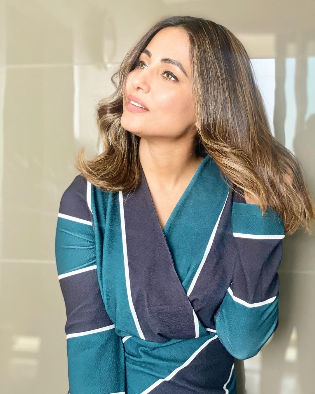 Hina Khan Showed A Very Bold Avatar In Blue Dress, Pictures Went Viral