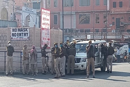 भारत बंद के दौरान जयपुर शहर में तैनात जाब्ता।