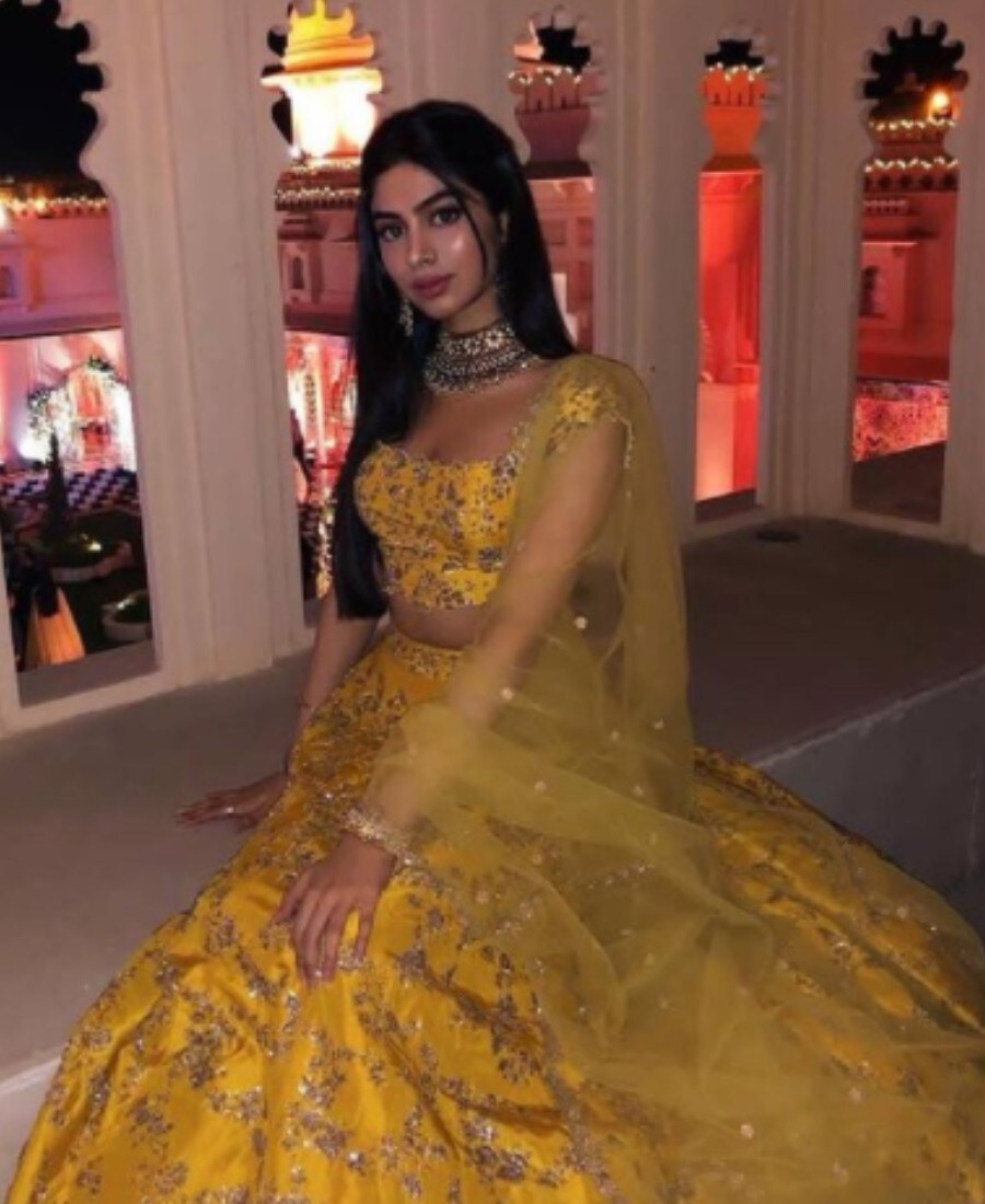 Khushi Kapoor makes her Instagram account public, Khushi Kapoor, Instagram account,  Janhvi Kapoor sister Khushi Kapoor, News 18, Network 18, खुशी कपूर, खुशी कपूर  इंस्टाग्राम अकाउंट को पब्लिक