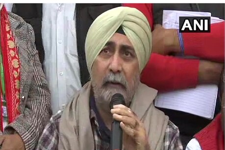 सरकार और किसान संगठनों में रार के बीच अखिल भारतीय किसान संघर्ष समन्वय समिति का बड़ा बयान सामने आया है. (फोटो साभार-ANI)