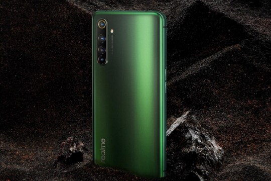 Realme X50 Pro 5G पर डिस्काउंट दिया जा रहा है.