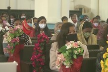 PHOTOS: रांची के GEL चर्च में हर्षोल्लास से मना क्रिसमस, लोगों ने की प्रार्थना